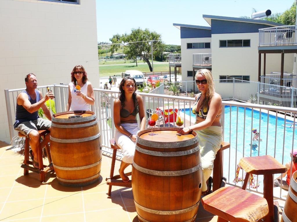 Emu Park Beach Resort Exterior photo