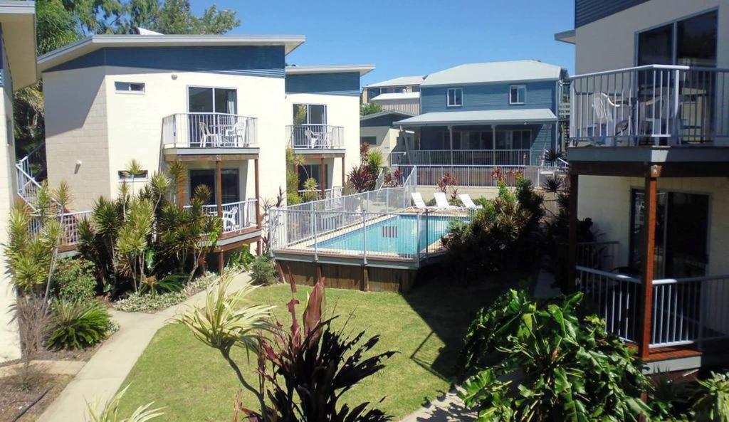 Emu Park Beach Resort Exterior photo