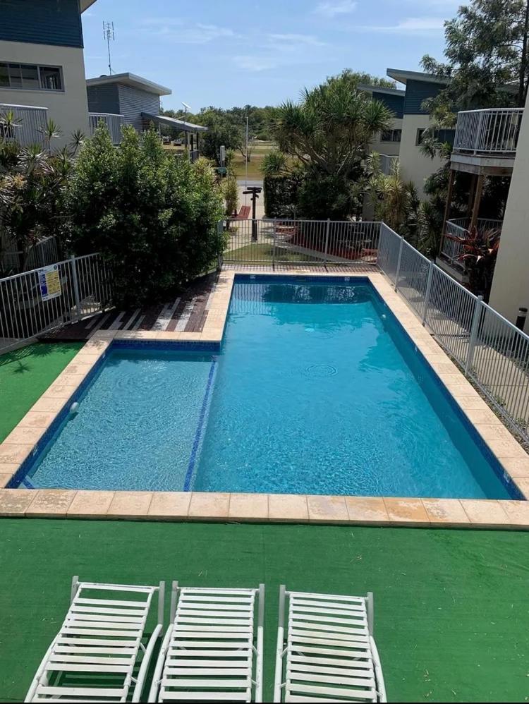 Emu Park Beach Resort Exterior photo