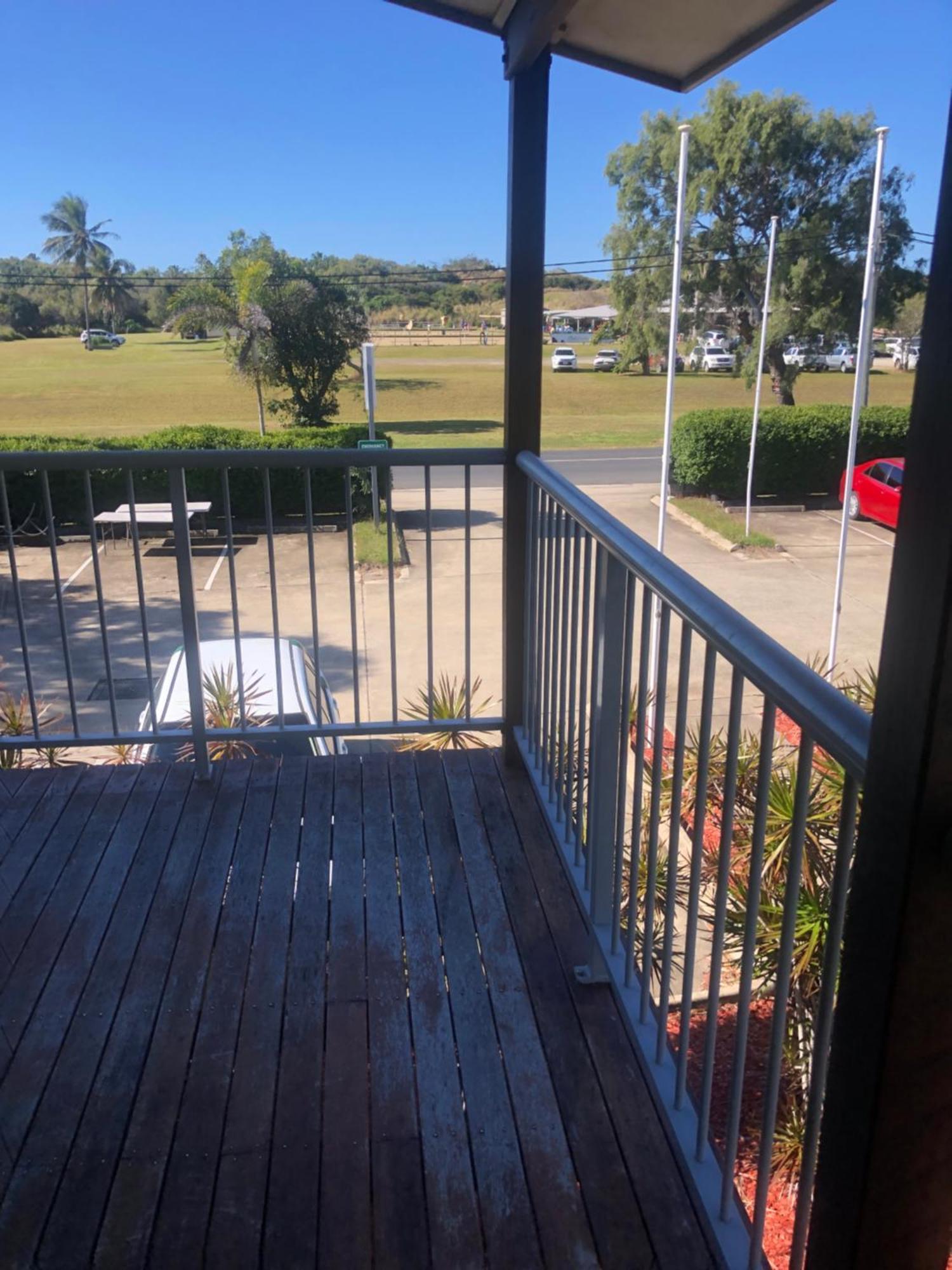 Emu Park Beach Resort Exterior photo