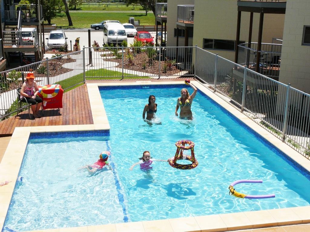 Emu Park Beach Resort Exterior photo